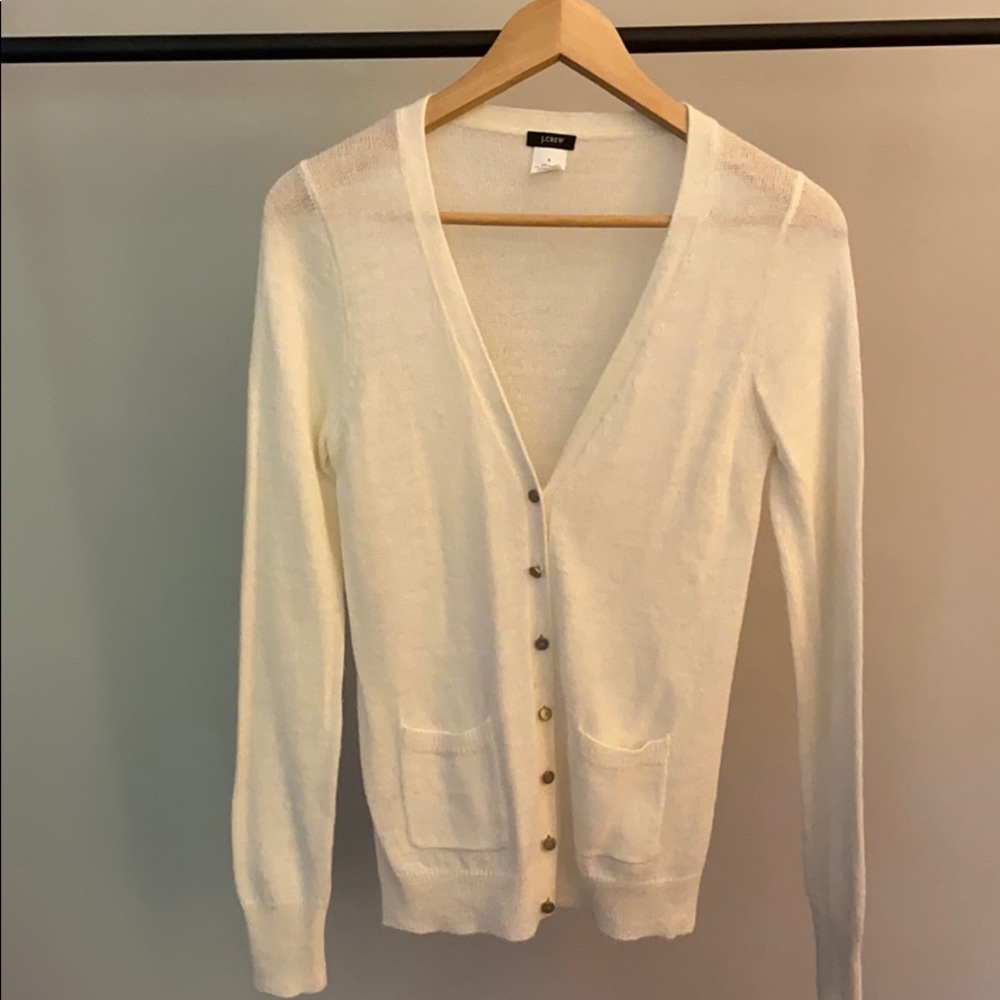 Cardigan sweater